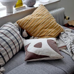 Bloomingville Emely Kussen Met Kwastjes 55x55 Cm 7 Bloomingville Emely Kussen Met Kwastjes 55x55 Cm -beddengoed winkel 47390 01 3 EnvironmentImage 9ffef5687d