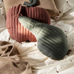 Ferm LIVING Pear Dekbedovertrek 140x200 Cm 7 Ferm LIVING Pear Dekbedovertrek 140x200 Cm -beddengoed winkel 502813 01 3 EnvironmentImage 2003fcbb69