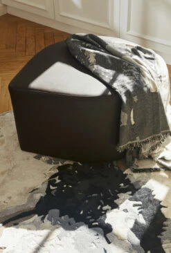 AYTM Floreo Plaid 130x170 Cm 9 AYTM Floreo Plaid 130x170 Cm -beddengoed winkel 504274 01 7 EnvironmentImage 2fbfa293e4