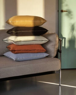 Hay Outline Kussen 50x50 Cm -beddengoed winkel 504540 01 5 EnvironmentImage f00e11dc3a