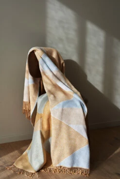 Metric Focus No. 2 Katoenen Plaid 130x185 Cm -beddengoed winkel 504927 01 20 EnvironmentImage 3 741ac6eebb