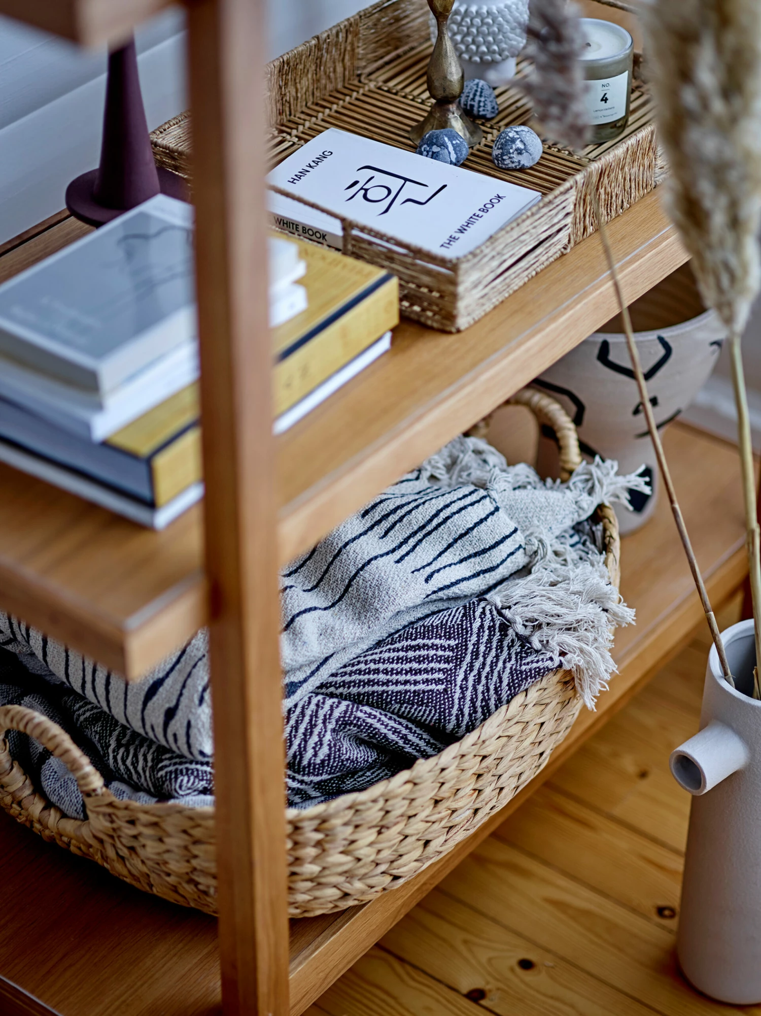 Bloomingville Ghina Plaid 130x160 Cm 6 Bloomingville Ghina Plaid 130x160 Cm - Afbeelding 4