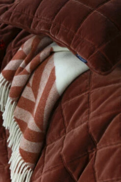 Lexington Cotton Velvet Quilted Sprei 240x260 Cm -beddengoed winkel 512852 01 5 EnvironmentImage 5c3f28ac0a