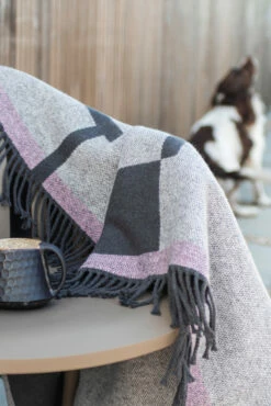 Mette Ditmer Bauhaus Plaid 127x170 Cm 10 Mette Ditmer Bauhaus Plaid 127x170 Cm -beddengoed winkel 570552 01 42 EnvironmentImage 2048865e9a