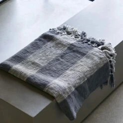 House Doctor Ponra Plaid 130x180 Cm -beddengoed winkel 571930 01 10 EnvironmentImage 81a95ccc5f