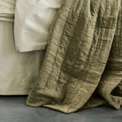 Magnhild Gewatteerd Bedsprei 160x280 Cm -beddengoed winkel 571974 01 11 EnvironmentImage f5a6a4e901