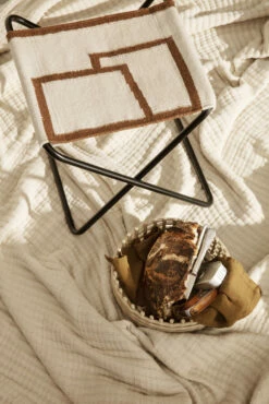 Ferm LIVING Daze Sprei 240x250 Cm -beddengoed winkel 574318 01 42 EnvironmentImage 2fafb75504